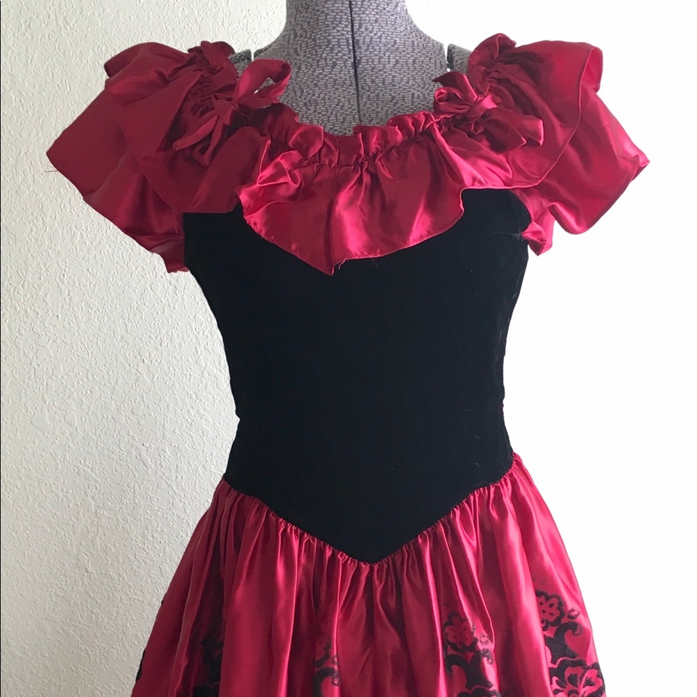 80 Jessica McClintok Gunne Sax Maroon Saloon Dress